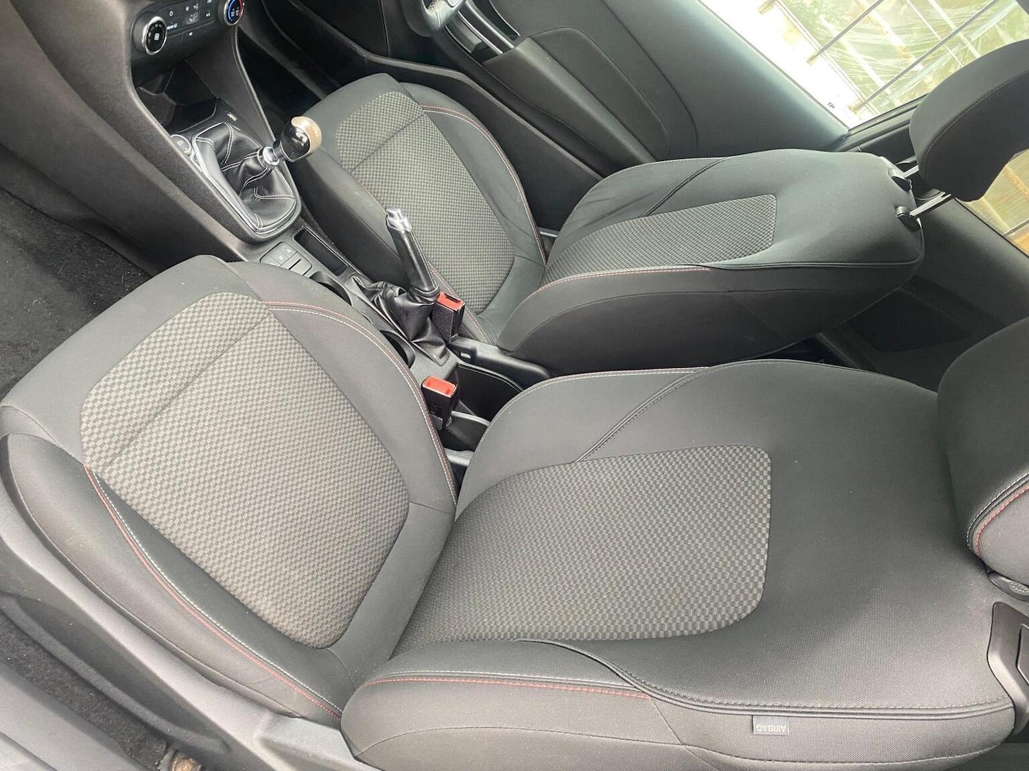 Used Ford Fiesta 2017 for sale - 76591572: Photo 9