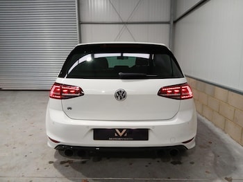 Used Volkswagen Golf 2016 for sale - 76531222: Photo