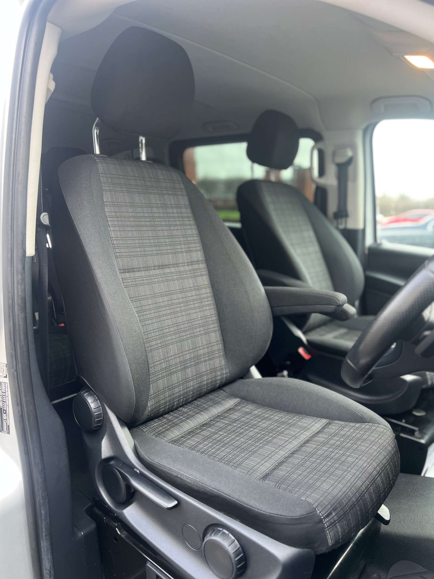 Used Mercedes-Benz Vito 2015 for sale - 77210047: Photo 2