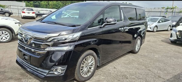 Used Toyota Vellfire 2015 for sale - 76144402: Photo 3