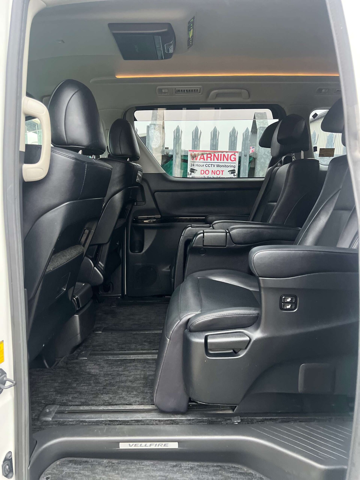 Used Toyota Vellfire 2013 for sale - 77422754: Photo 11