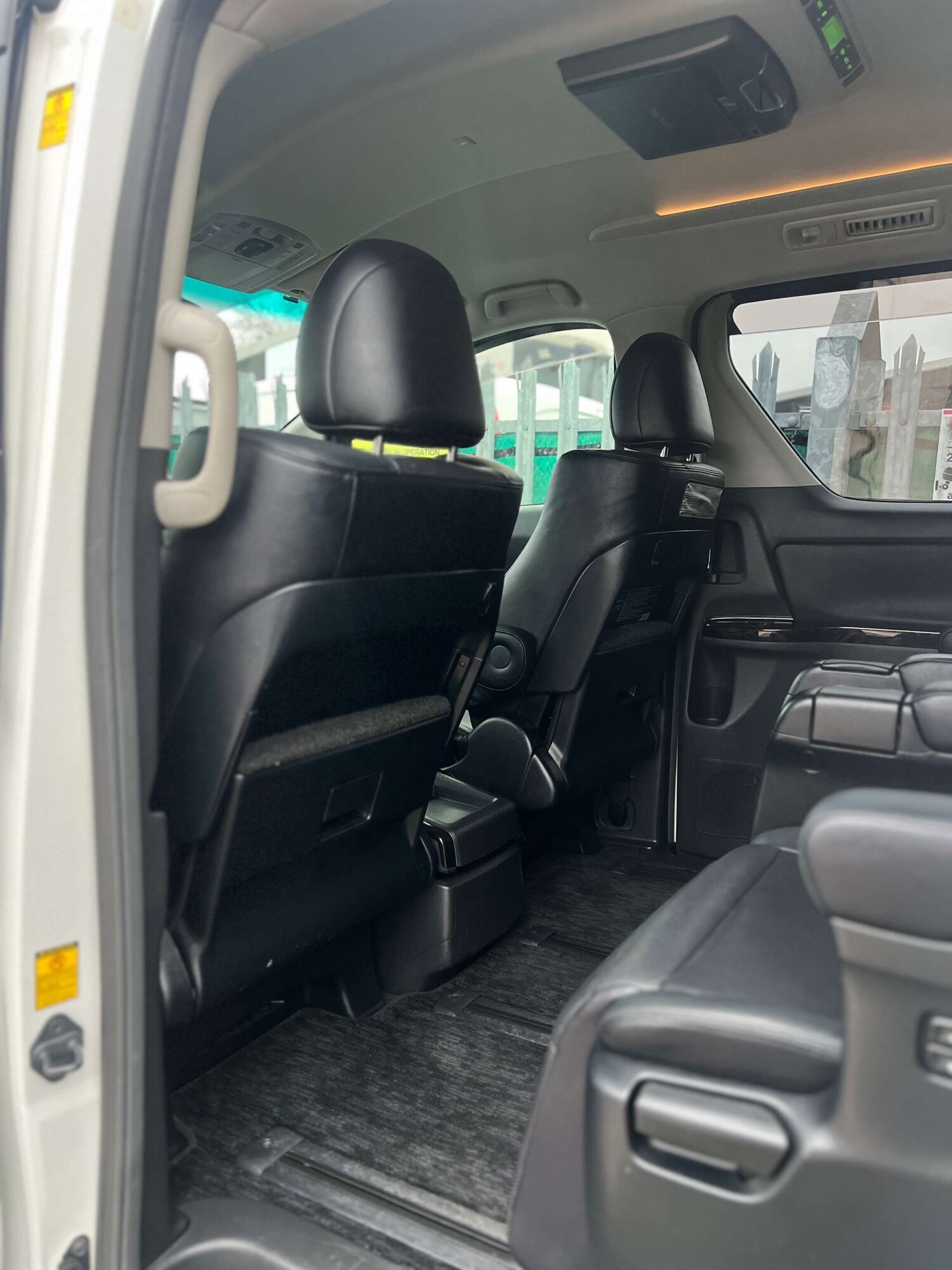 Used Toyota Vellfire 2013 for sale - 77422754: Photo 15