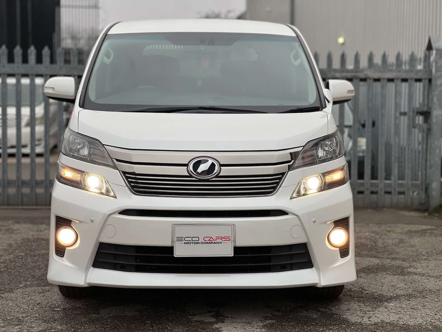 Used Toyota Vellfire 2013 for sale - 77422754: Photo 4
