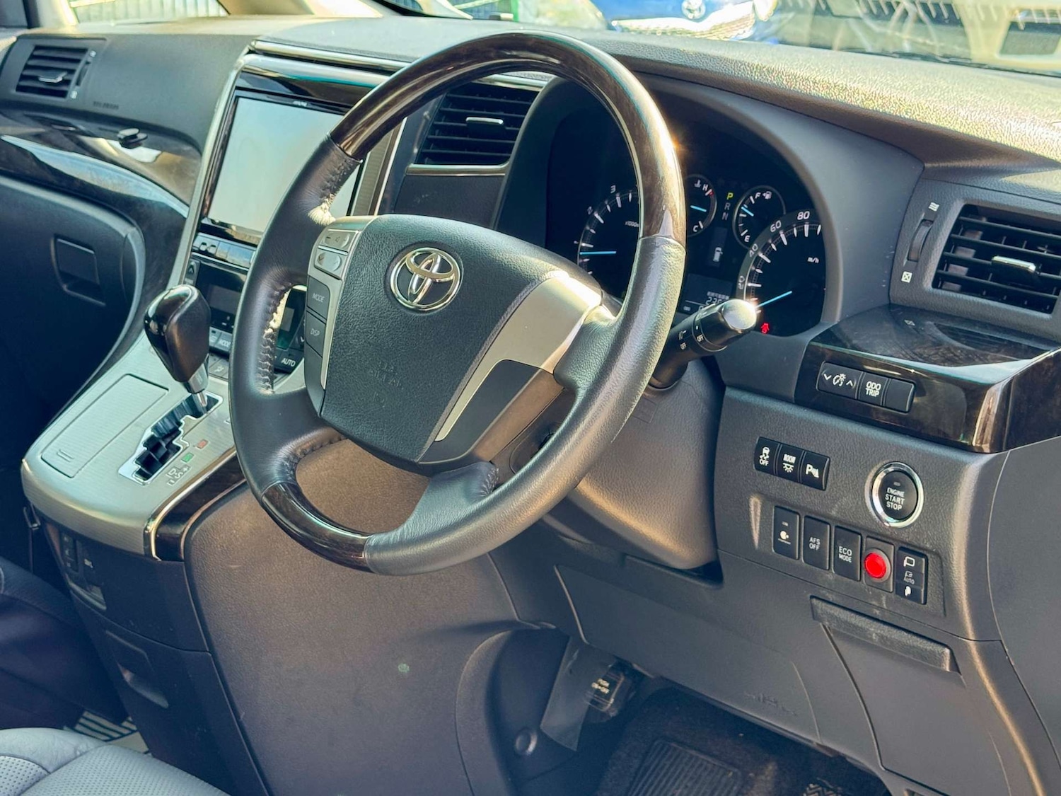 Used Toyota Vellfire 2013 for sale - 77422754: Photo 42