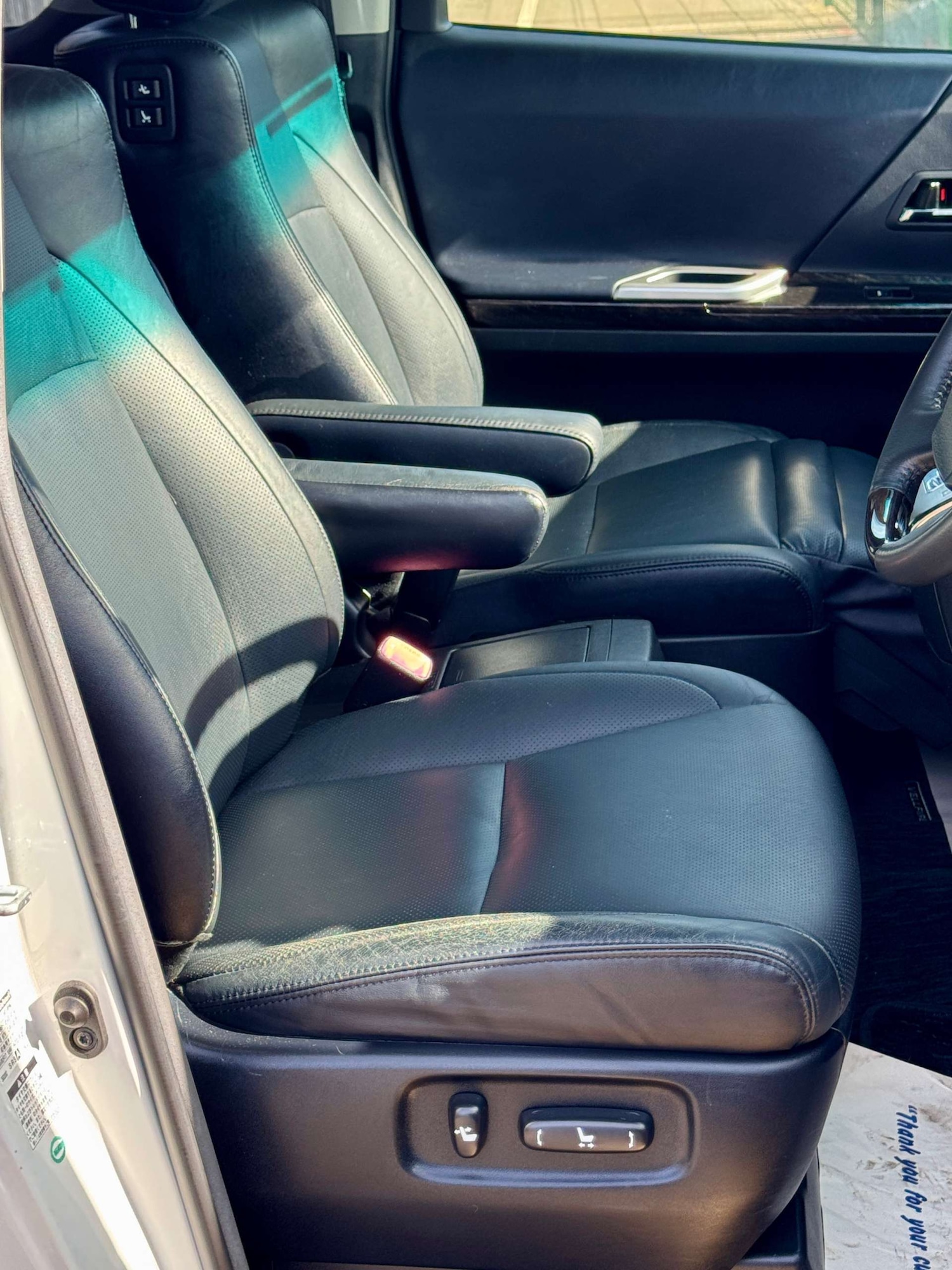 Used Toyota Vellfire 2013 for sale - 77422754: Photo 44