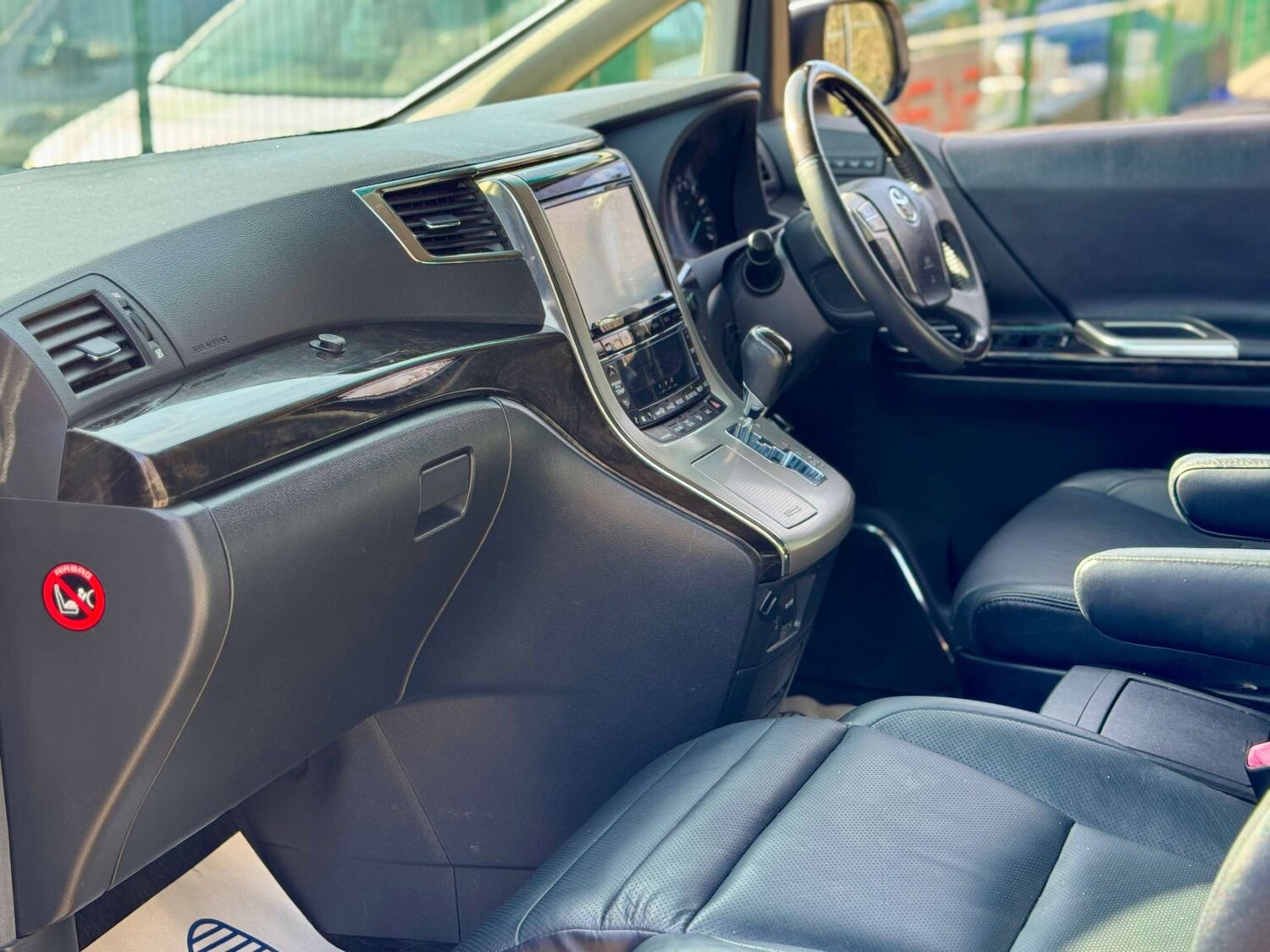 Used Toyota Vellfire 2013 for sale - 77422754: Photo 45