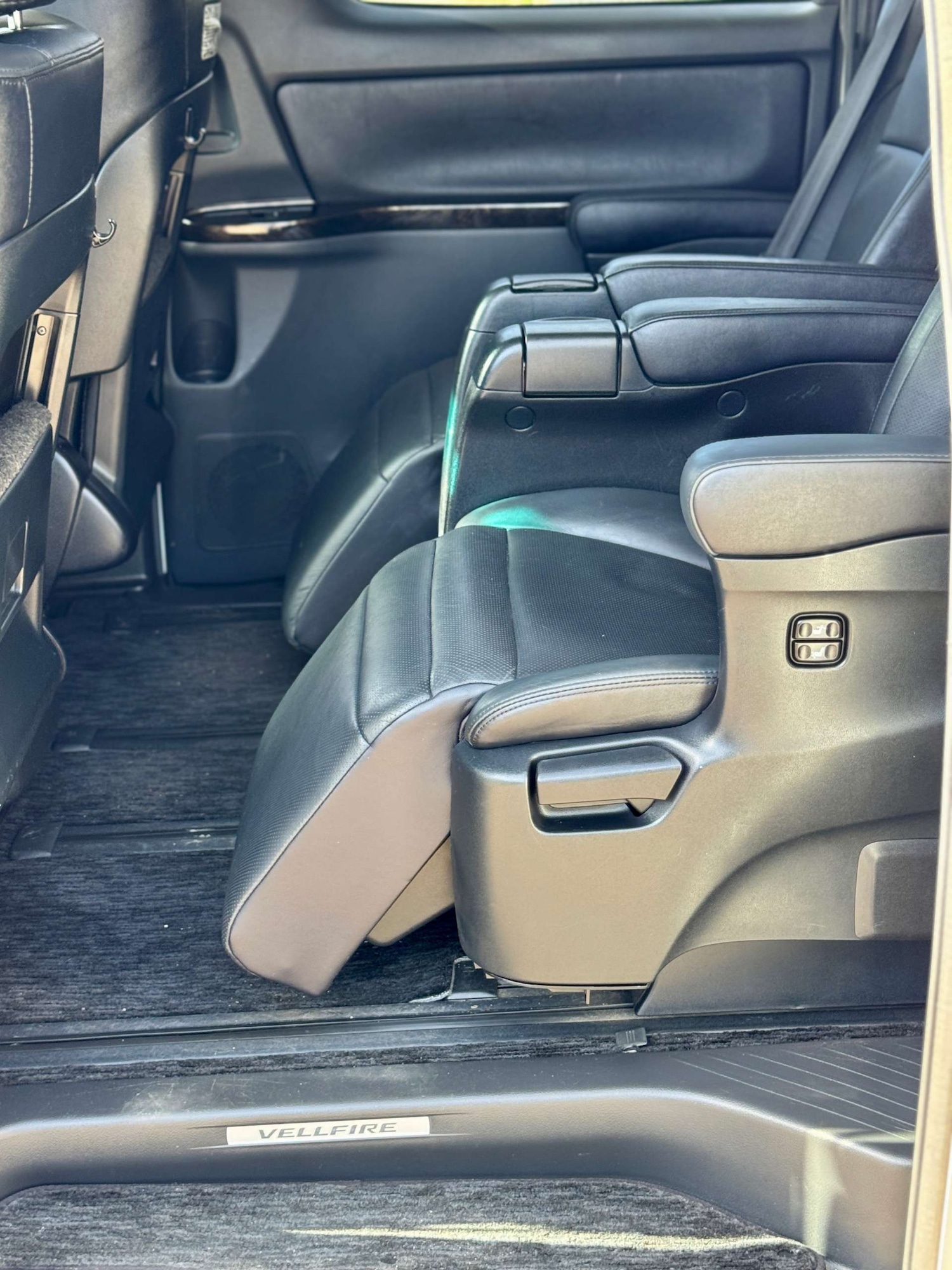 Used Toyota Vellfire 2013 for sale - 77422754: Photo 60