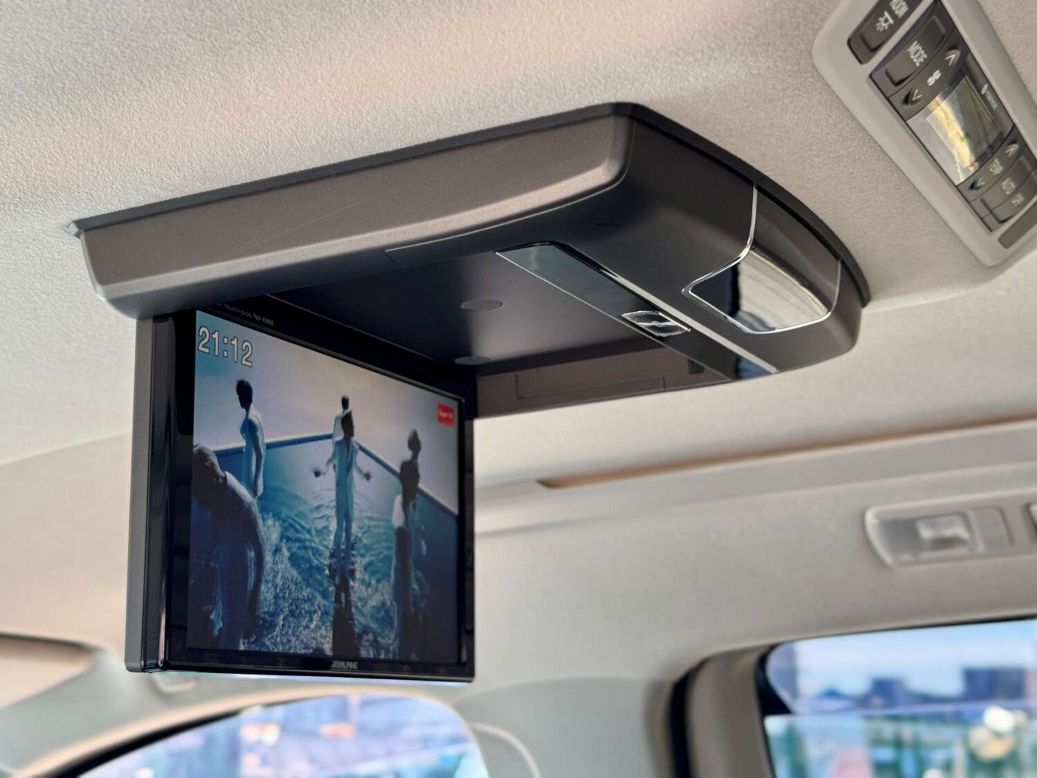 Used Toyota Vellfire 2013 for sale - 77422754: Photo 62