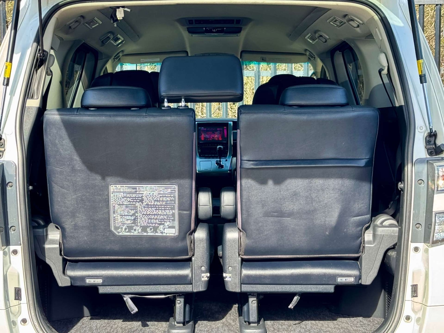 Used Toyota Vellfire 2013 for sale - 77422754: Photo 79