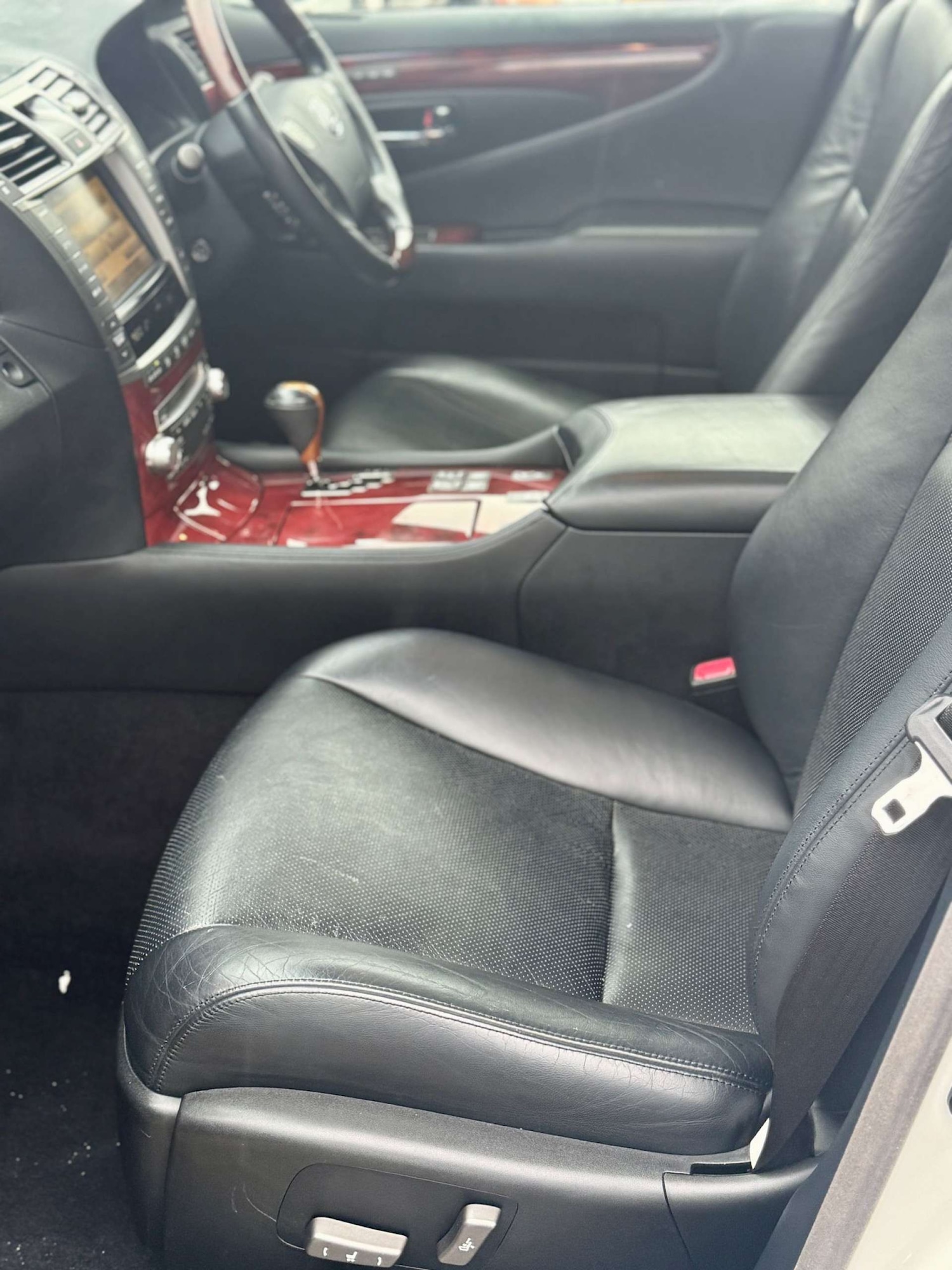 Used Lexus LS 2022 for sale - 77003463: Photo 11