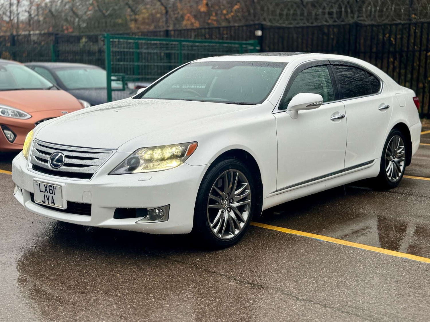 Used Lexus LS 2022 for sale - 77003463: Photo 4
