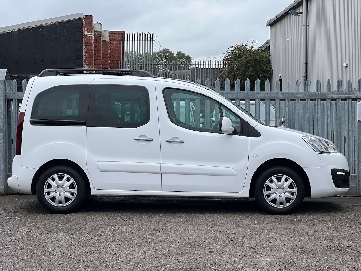 Vehicle 28
