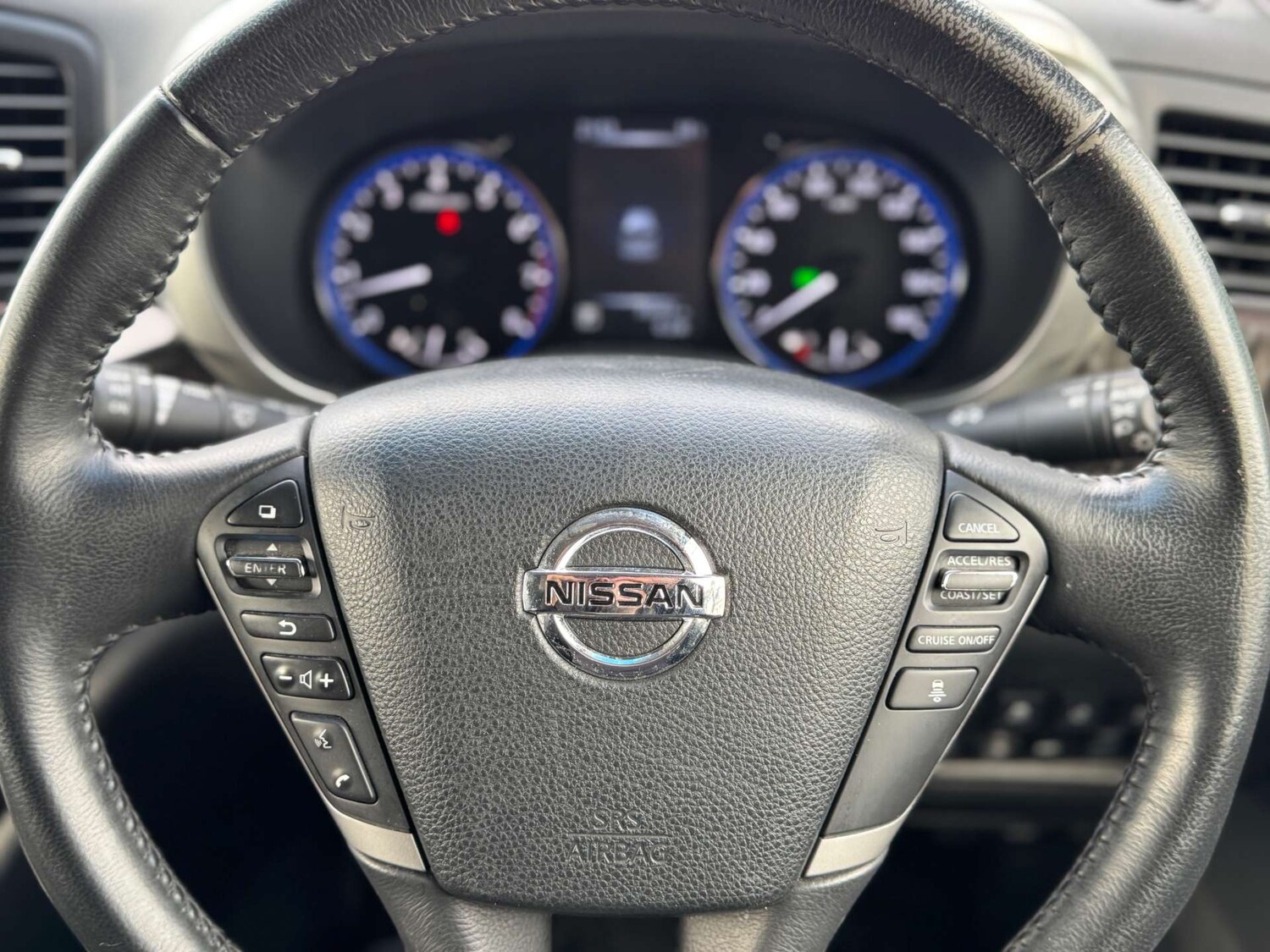 Used Nissan Elgrand 2014 for sale - 76278118: Photo 13