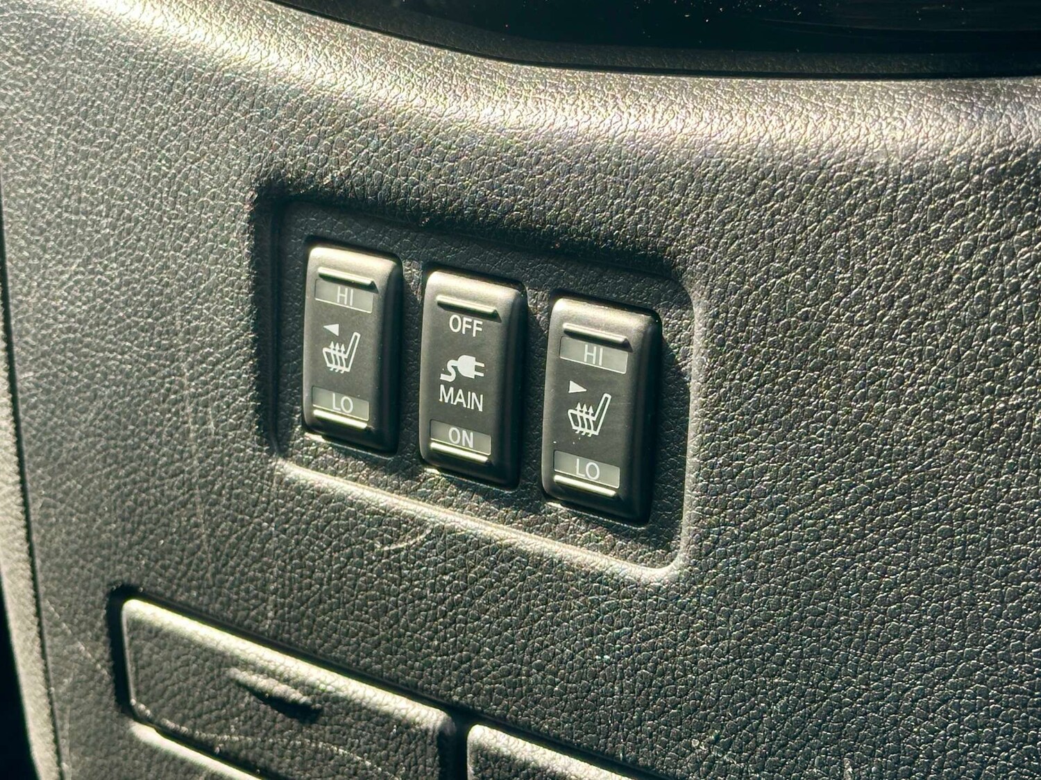 Used Nissan Elgrand 2014 for sale - 76278118: Photo 15