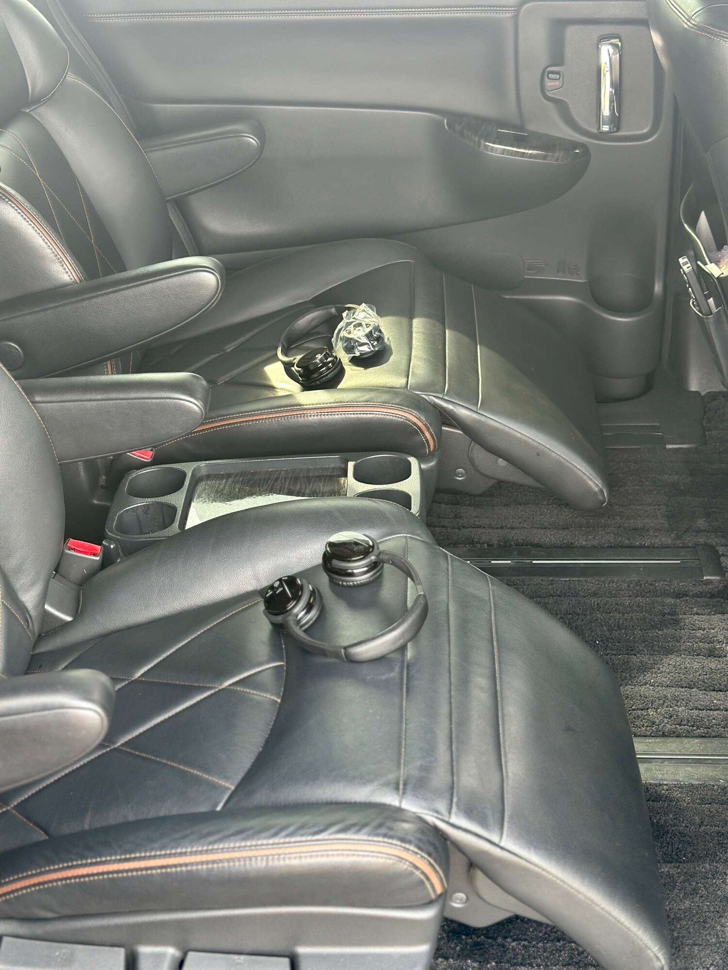 Used Nissan Elgrand 2014 for sale - 76278118: Photo 19