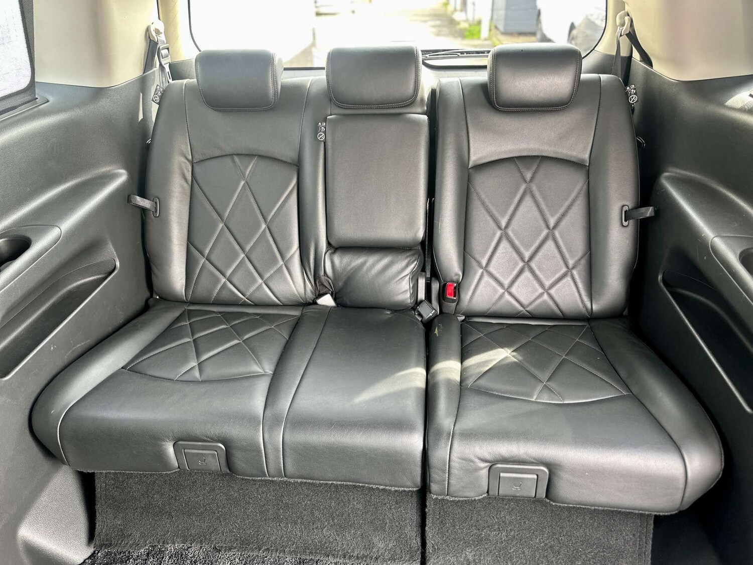 Used Nissan Elgrand 2014 for sale - 76278118: Photo 20