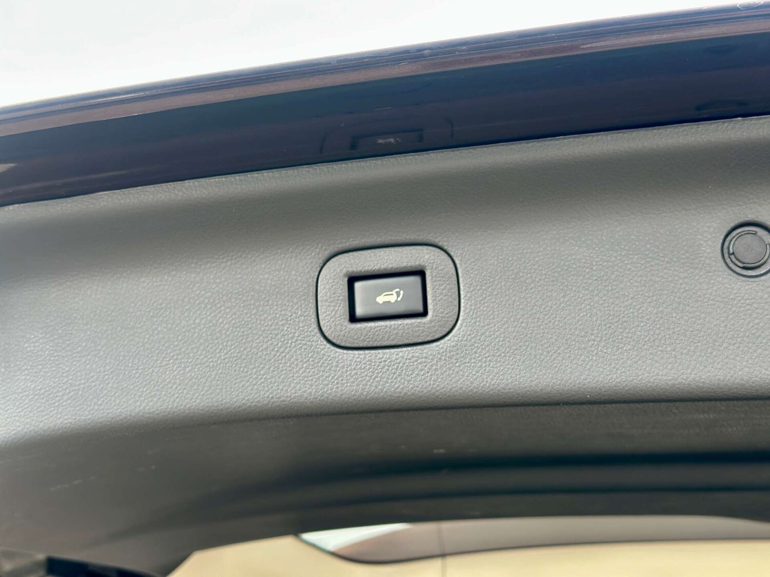 Used Nissan Elgrand 2014 for sale - 76278118: Photo 23