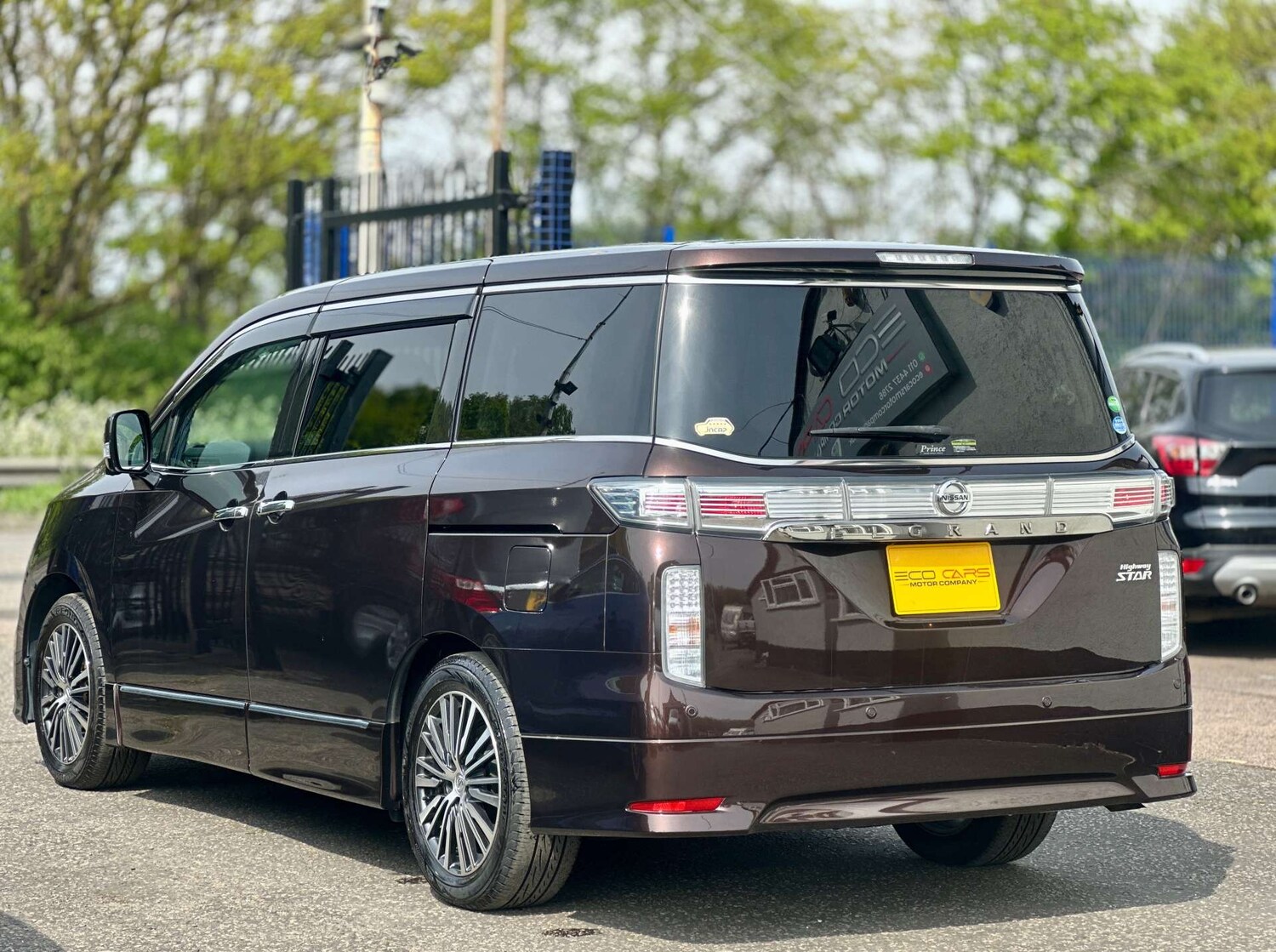 Used Nissan Elgrand 2014 for sale - 76278118: Photo 35
