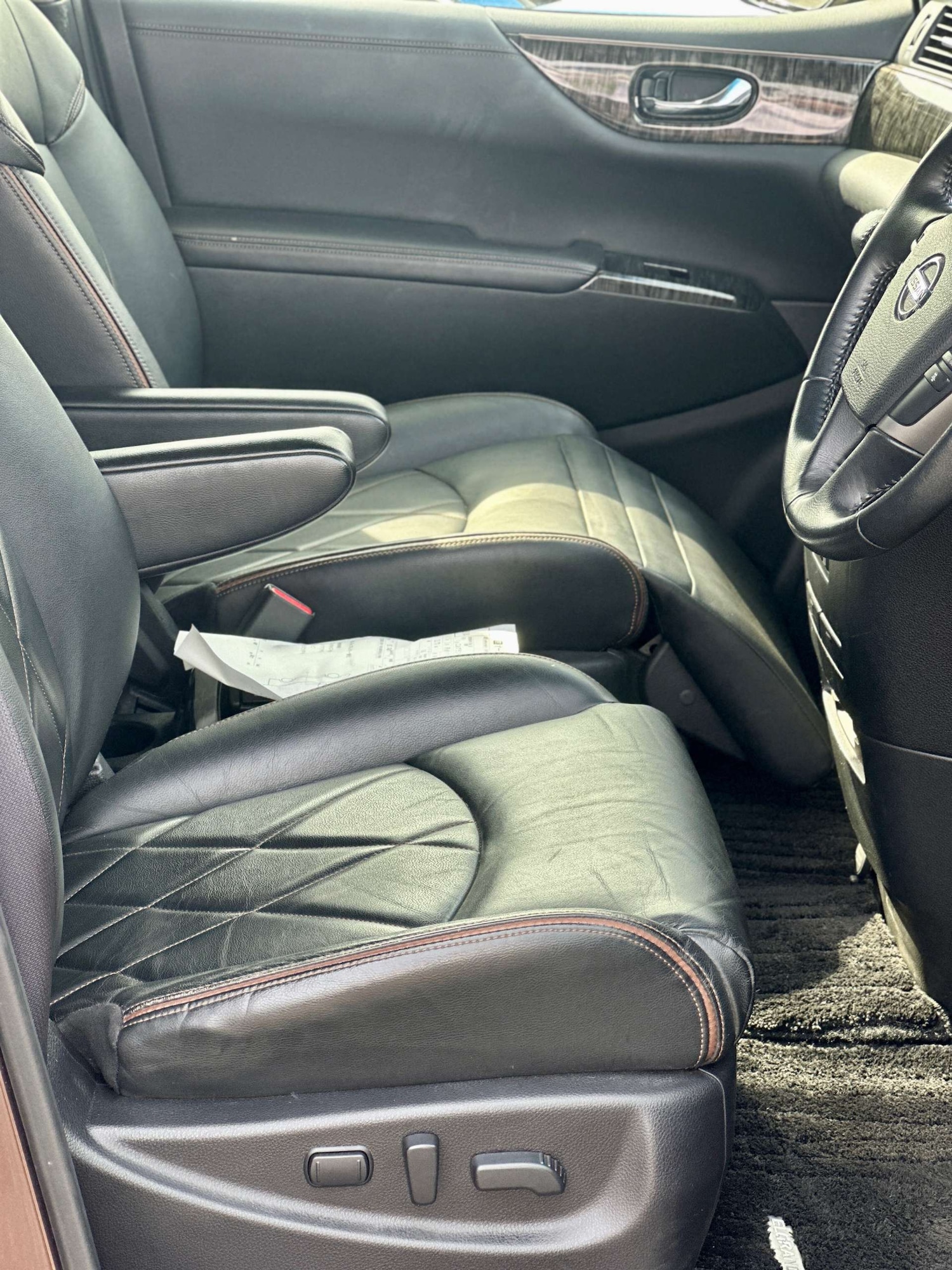 Used Nissan Elgrand 2014 for sale - 76278118: Photo 7