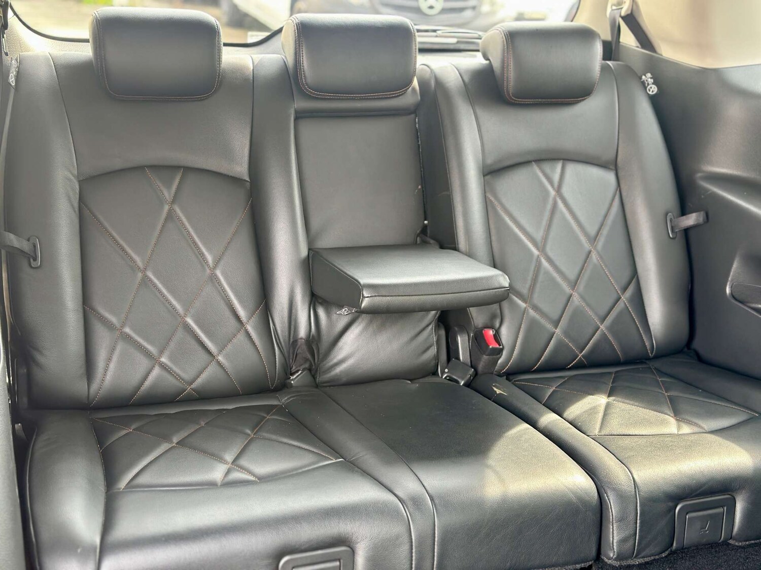 Used Nissan Elgrand 2014 for sale - 76278118: Photo 74