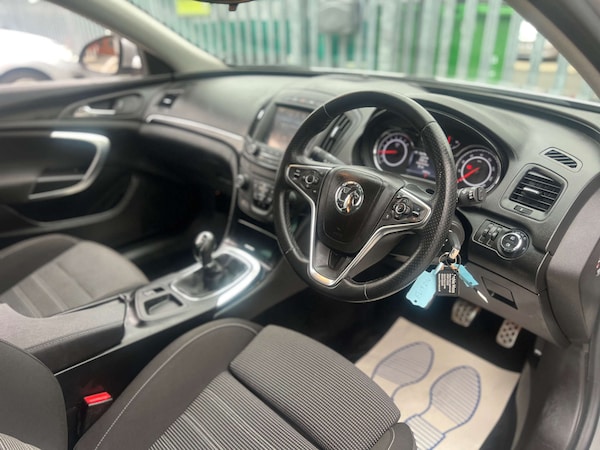 Used Vauxhall Insignia 2017 for sale - 76258037: Photo 2