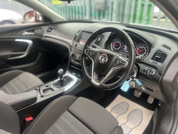 Used Vauxhall Insignia 2017 for sale - 76258037: Photo 2