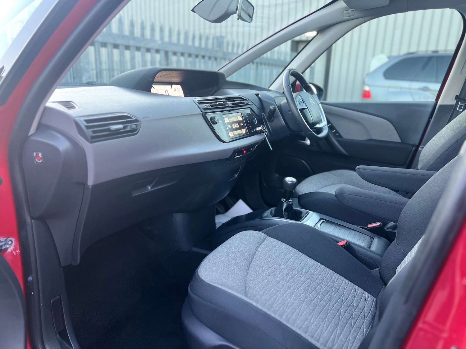 Used Citroen C4 Picasso 2016 for sale - 76724025: Photo 28