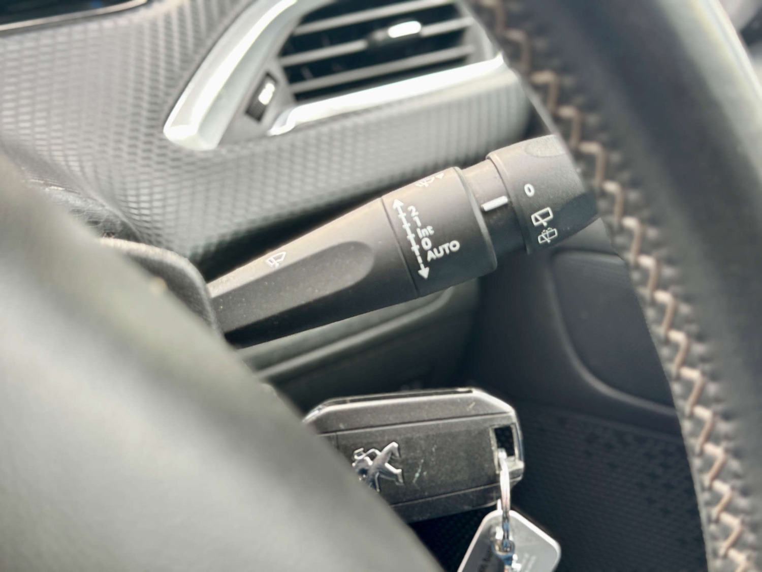 Used Peugeot 2008 2017 for sale - 77264707: Photo 21