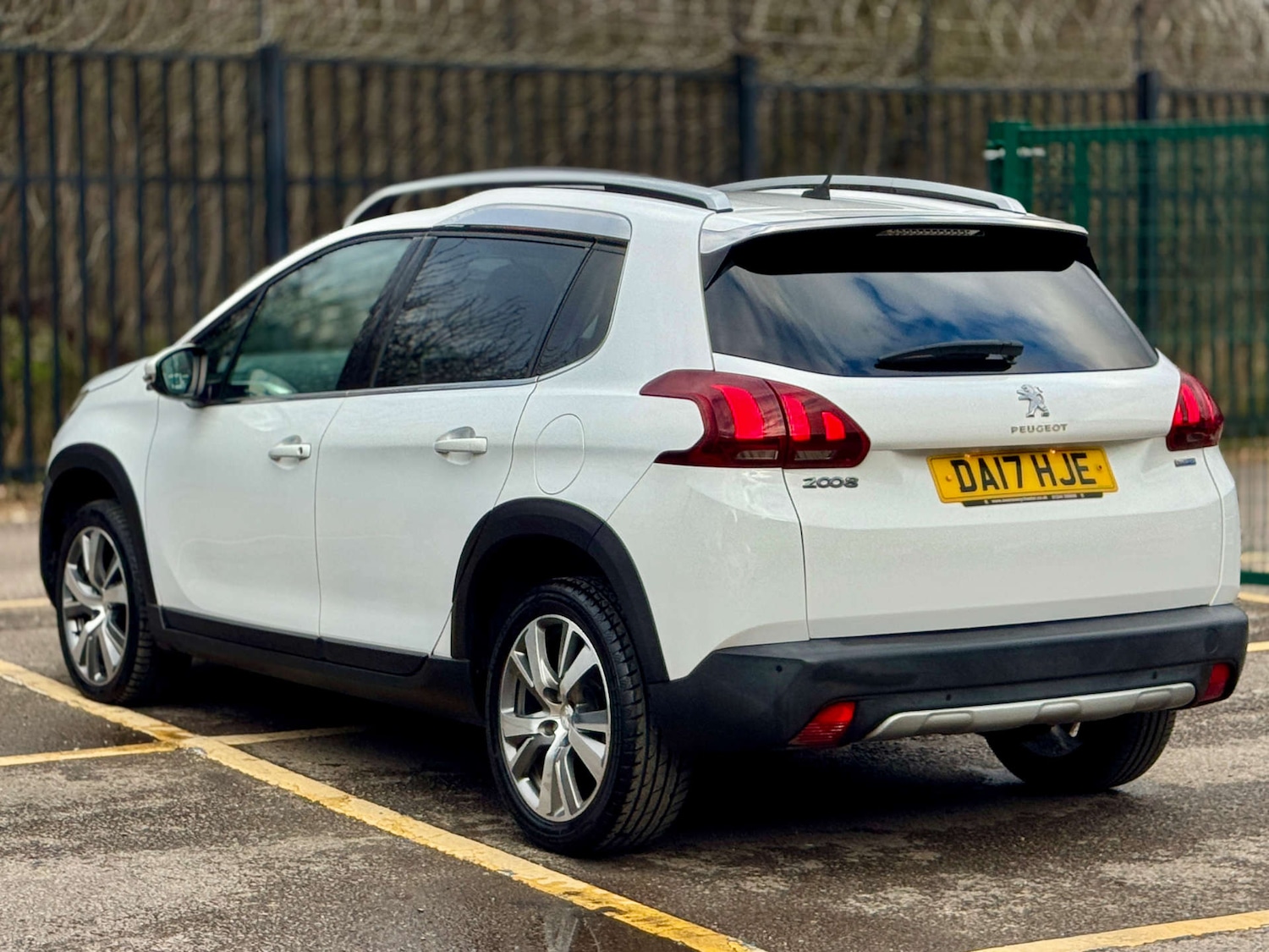 Used Peugeot 2008 2017 for sale - 77264707: Photo 33