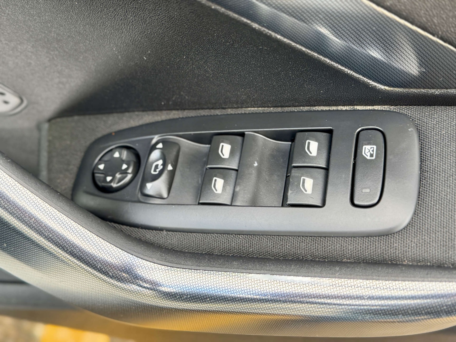 Used Peugeot 2008 2017 for sale - 77264707: Photo 69