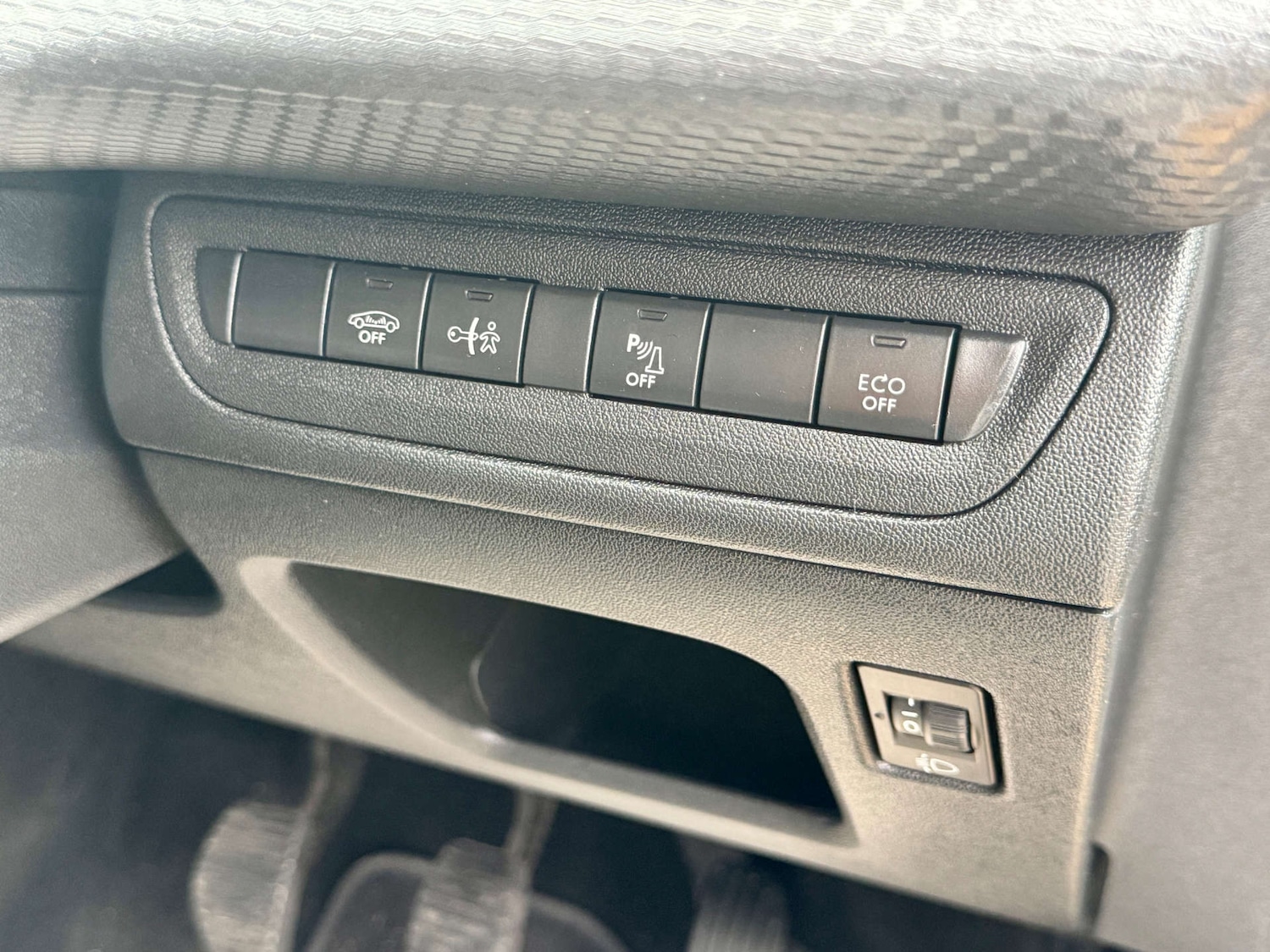 Used Peugeot 2008 2017 for sale - 77264707: Photo 74