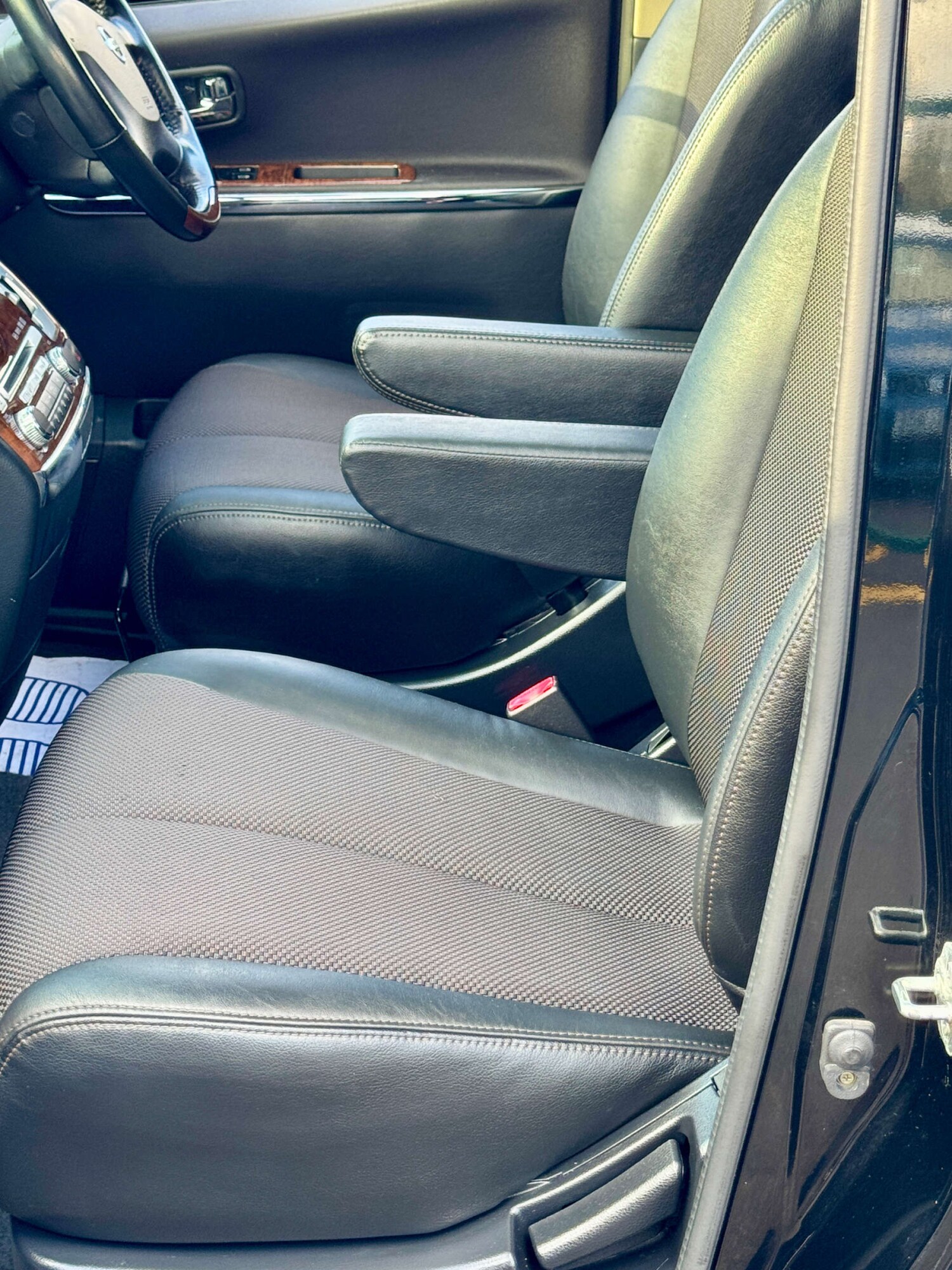 Used Nissan Elgrand 2024 for sale - 77413349: Photo 69