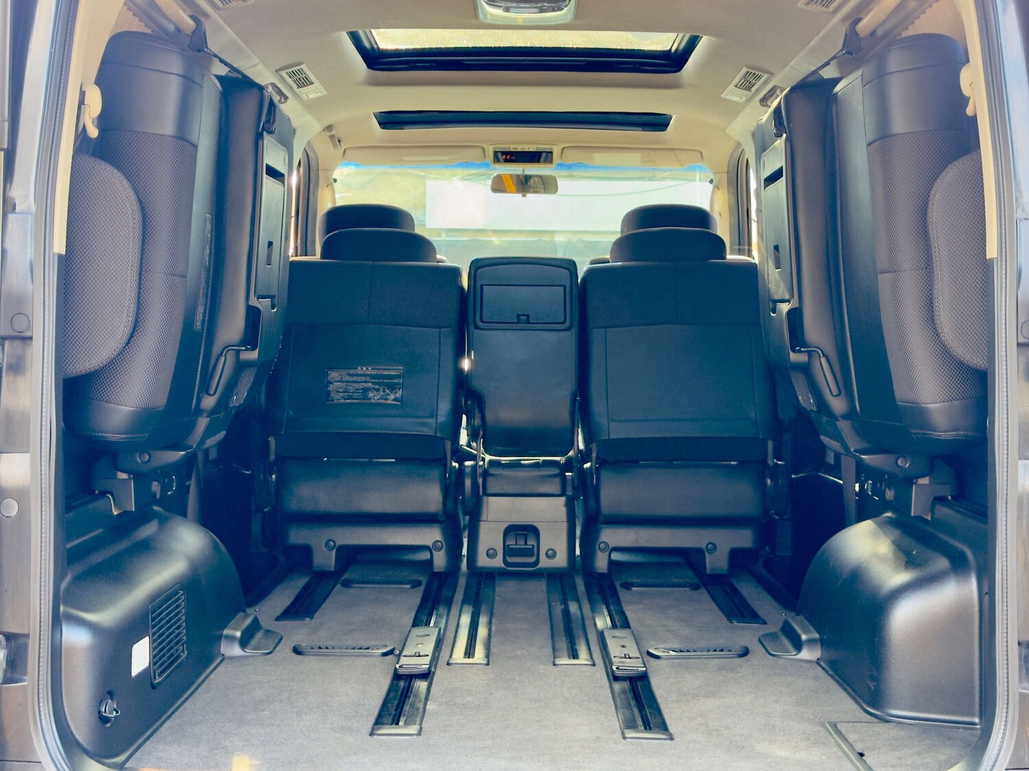 Used Nissan Elgrand 2024 for sale - 77413349: Photo 77