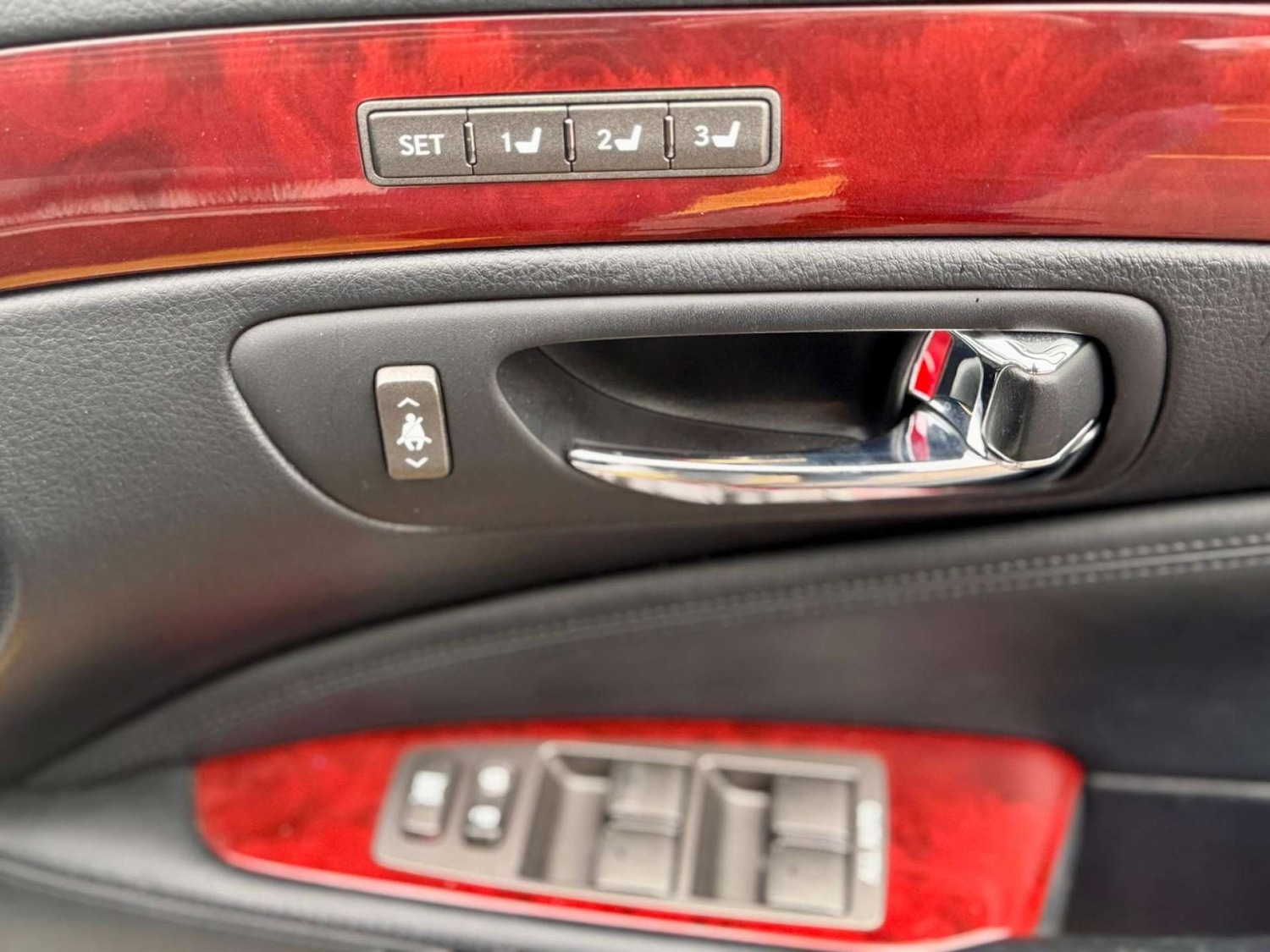 Used Lexus LS 2022 for sale - 76840337: Photo 27