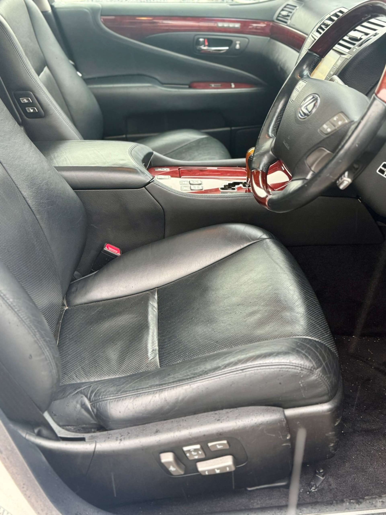 Used Lexus LS 2022 for sale - 76840337: Photo 9