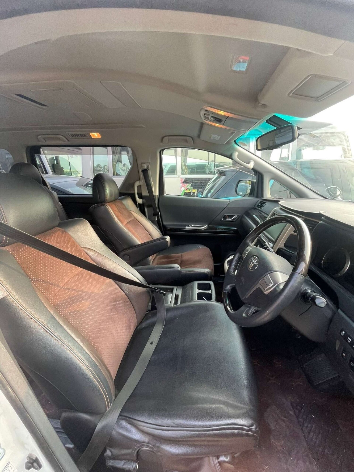 Used Toyota Alphard 2014 for sale - 77502009: Photo 8