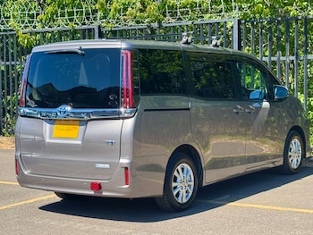 Used Toyota Noah 2020 for sale - 78450392: Photo