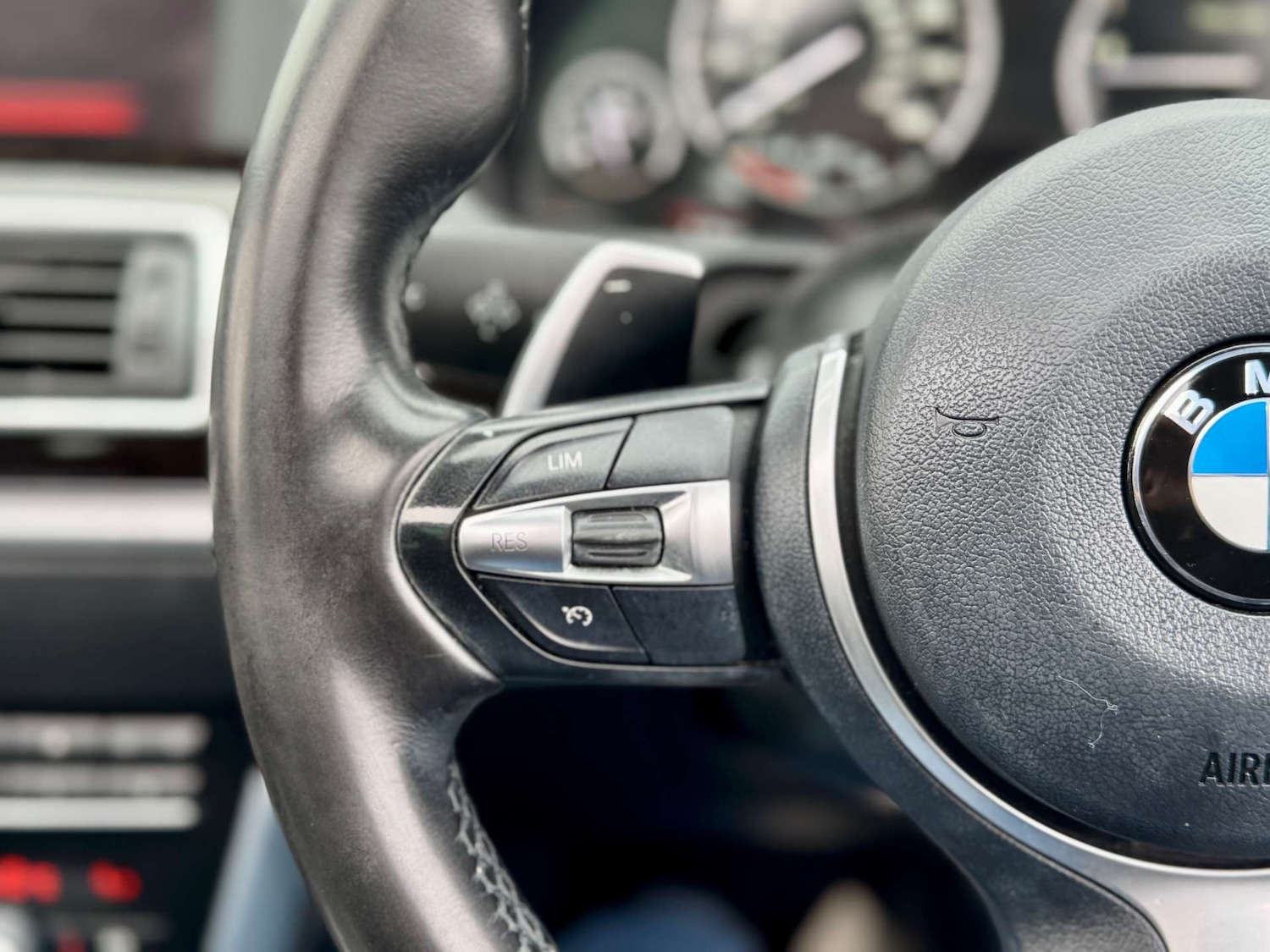 Used BMW 5 Series 2015 for sale - 77003464: Photo 45