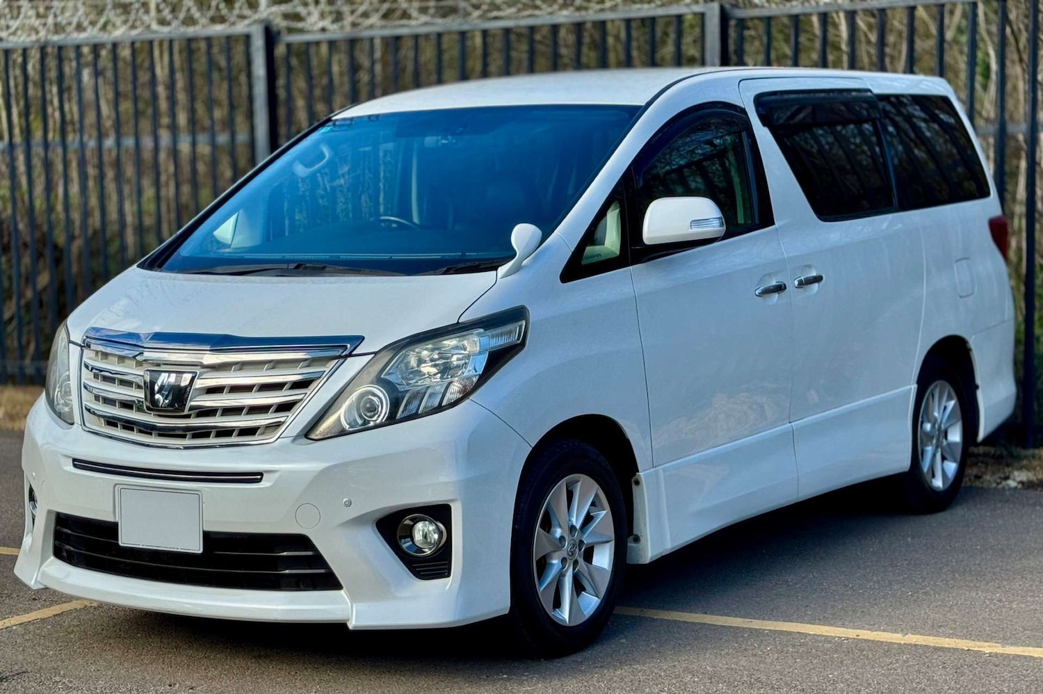 Used Toyota Alphard 2013 for sale - 77736118: Photo 1