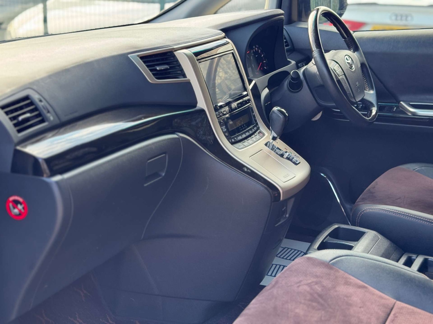 Used Toyota Alphard 2013 for sale - 77736118: Photo 11