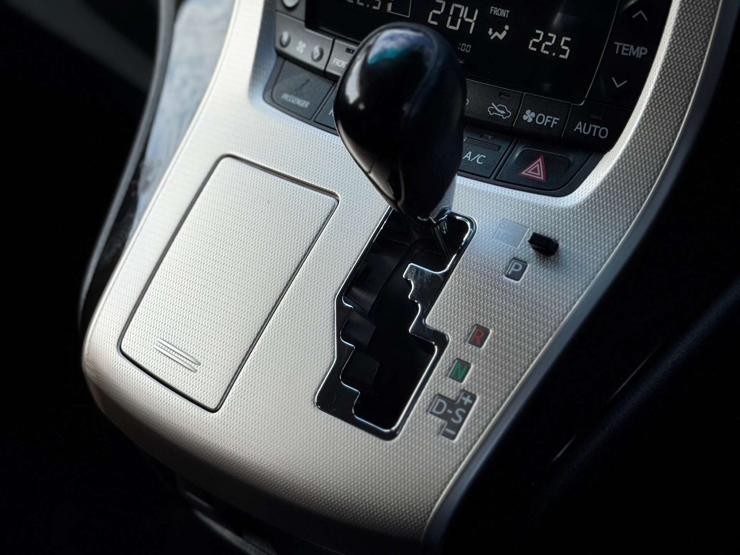 Used Toyota Alphard 2013 for sale - 77736118: Photo 60