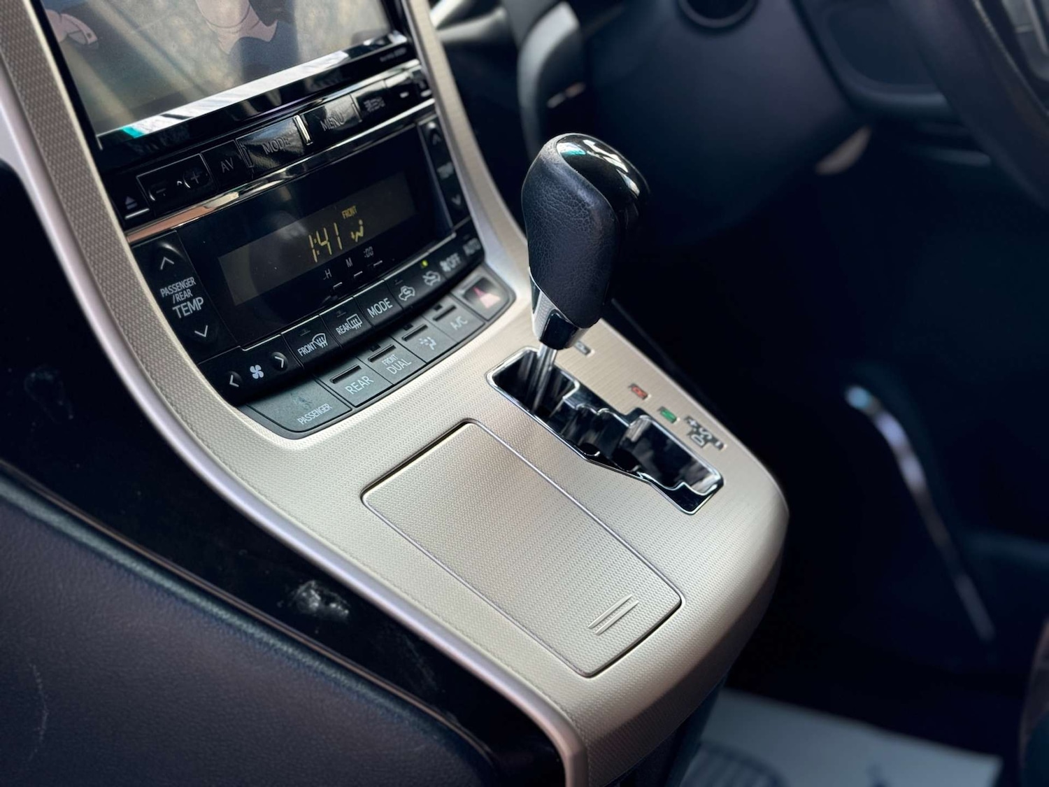 Used Toyota Alphard 2013 for sale - 77736118: Photo 67