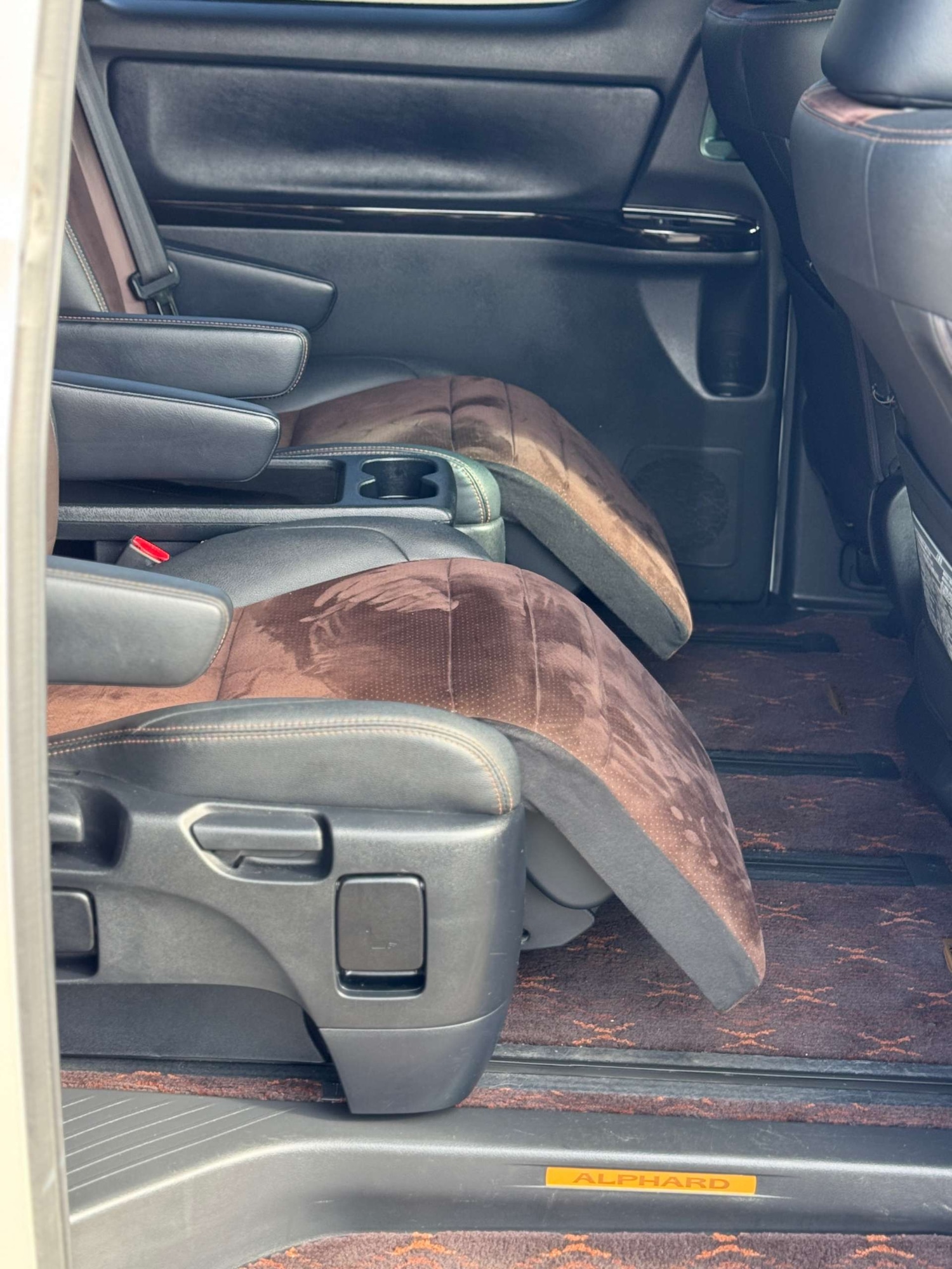 Used Toyota Alphard 2013 for sale - 77736118: Photo 74