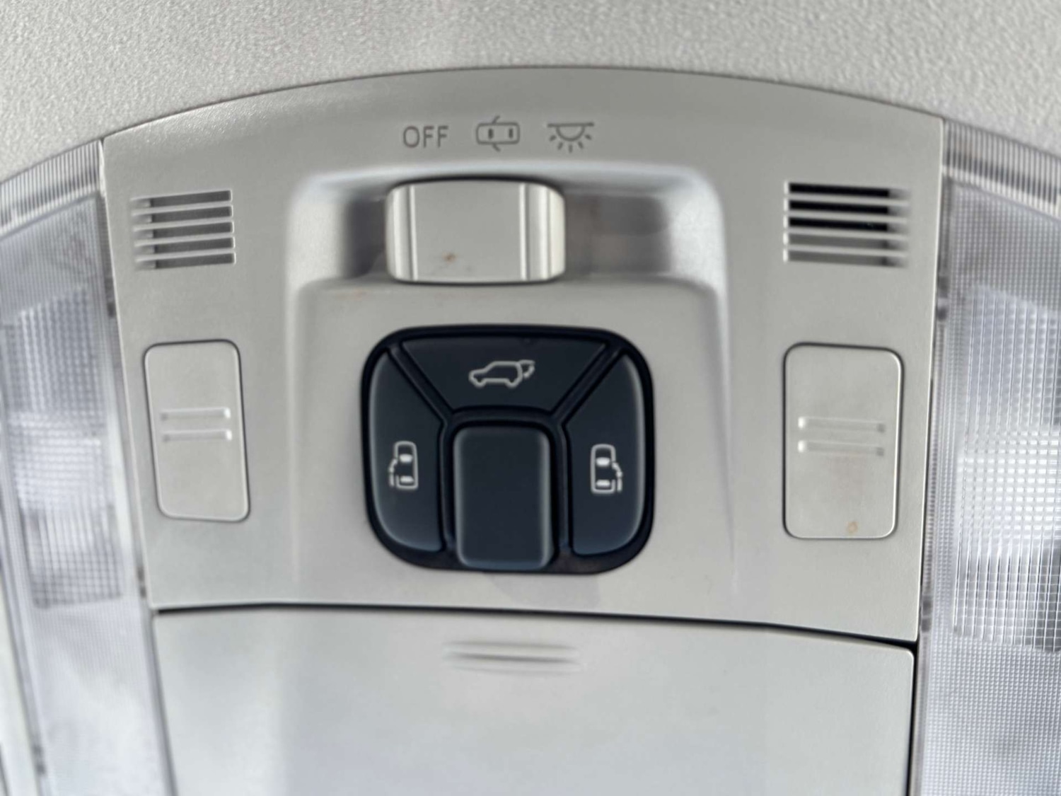 Used Toyota Alphard 2013 for sale - 77736118: Photo 84