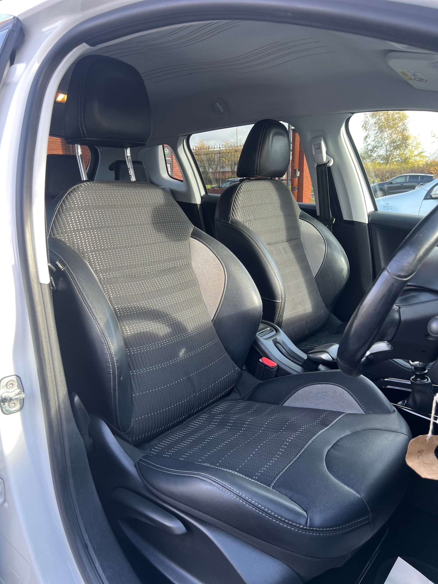 Used Peugeot 2008 2017 for sale - 77003473: Photo 2