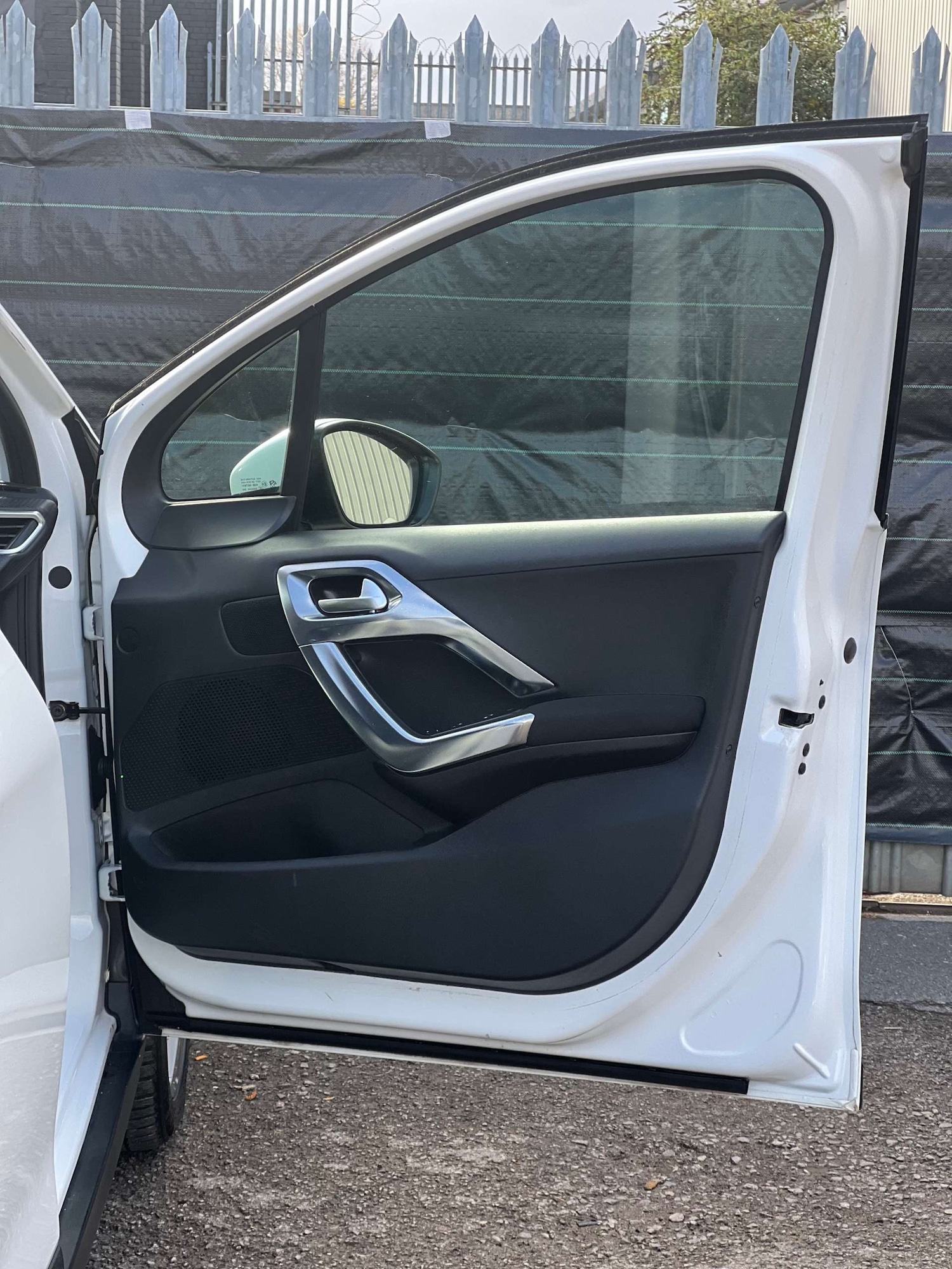 Used Peugeot 2008 2017 for sale - 77003473: Photo 38