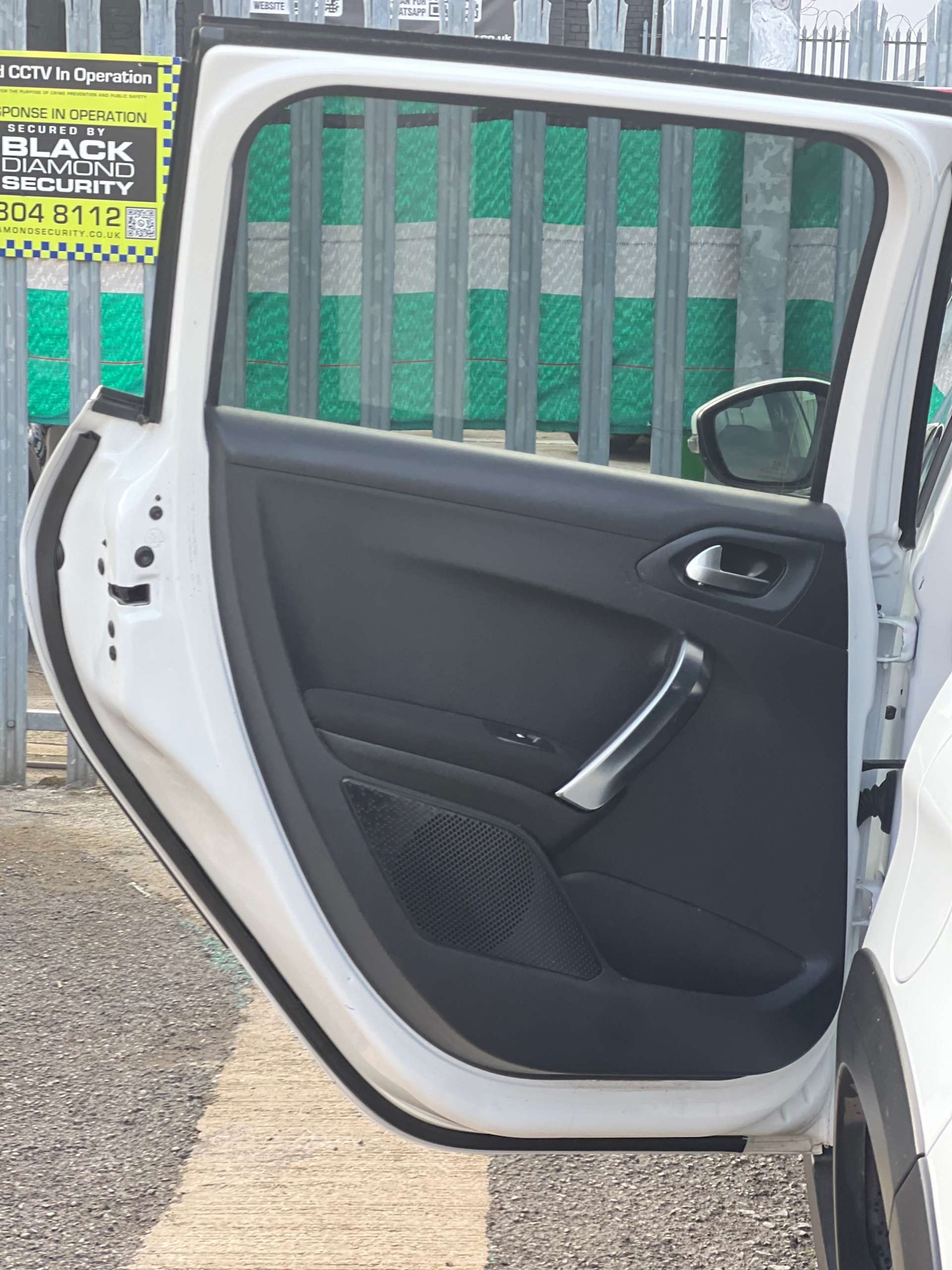 Used Peugeot 2008 2017 for sale - 77003473: Photo 41