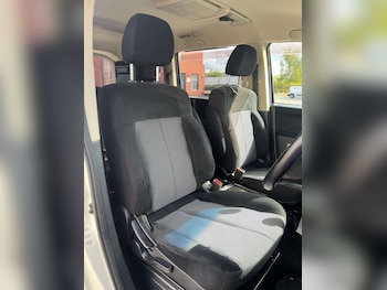 Used Mitsubishi Delica undefined for sale - 77033657: Photo