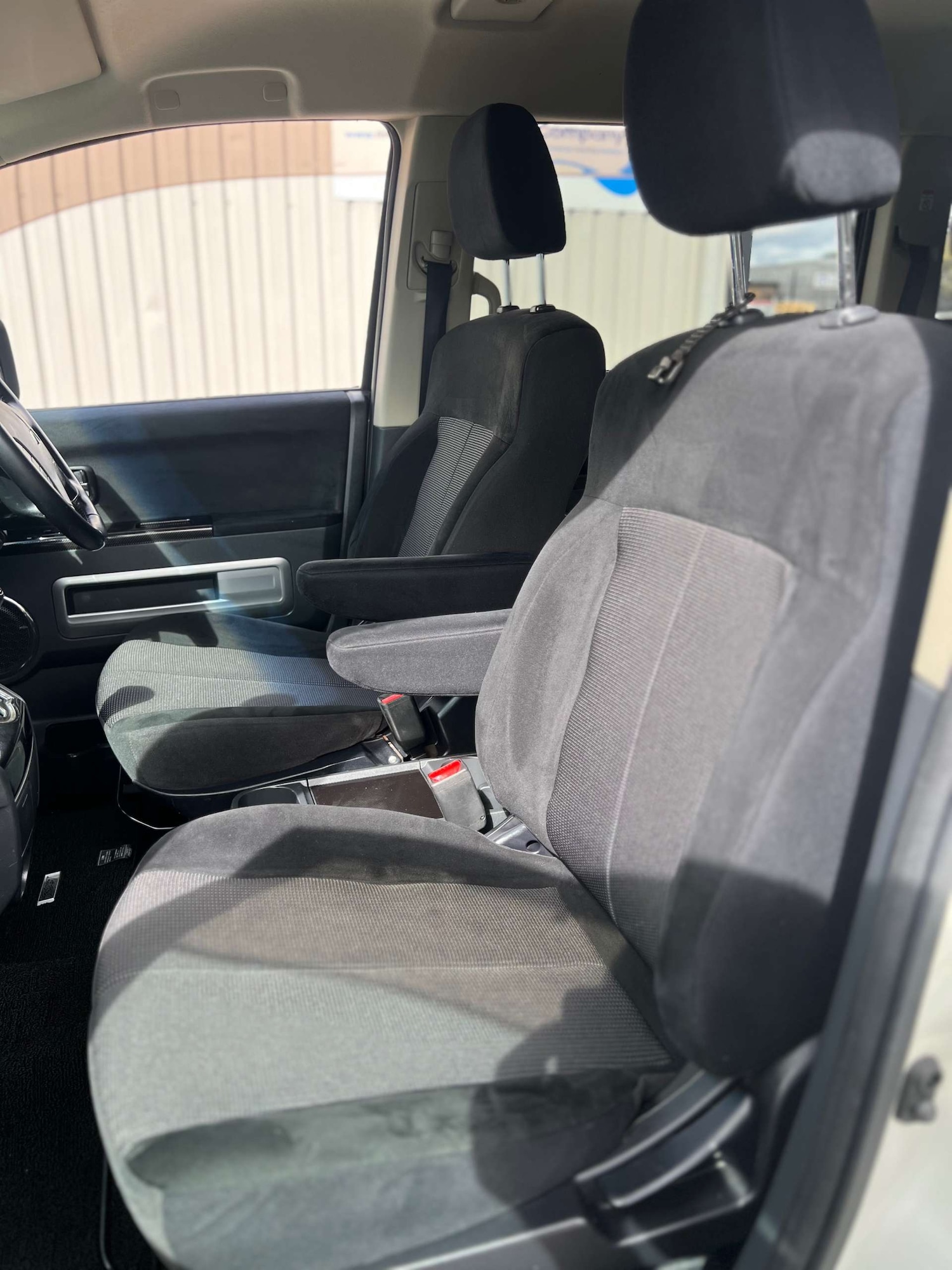 Used Mitsubishi Delica 2025 for sale - 77033657: Photo 34