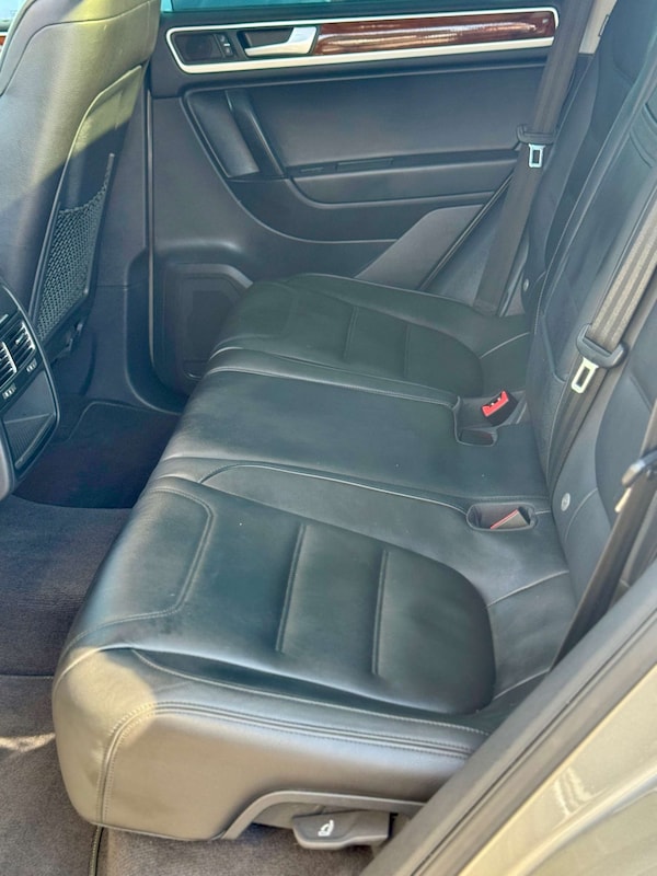 Used Volkswagen Touareg 2011 for sale - 76148245: Photo 20